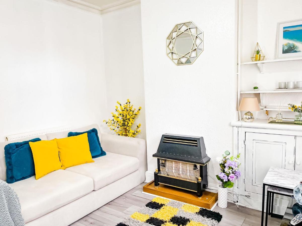 Beautiful 2 Bedroom House - Free Parking - Lt House Лестер Экстерьер фото