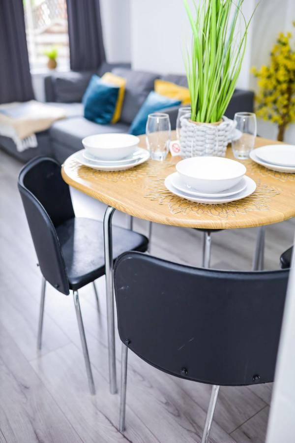 Beautiful 2 Bedroom House - Free Parking - Lt House Лестер Экстерьер фото