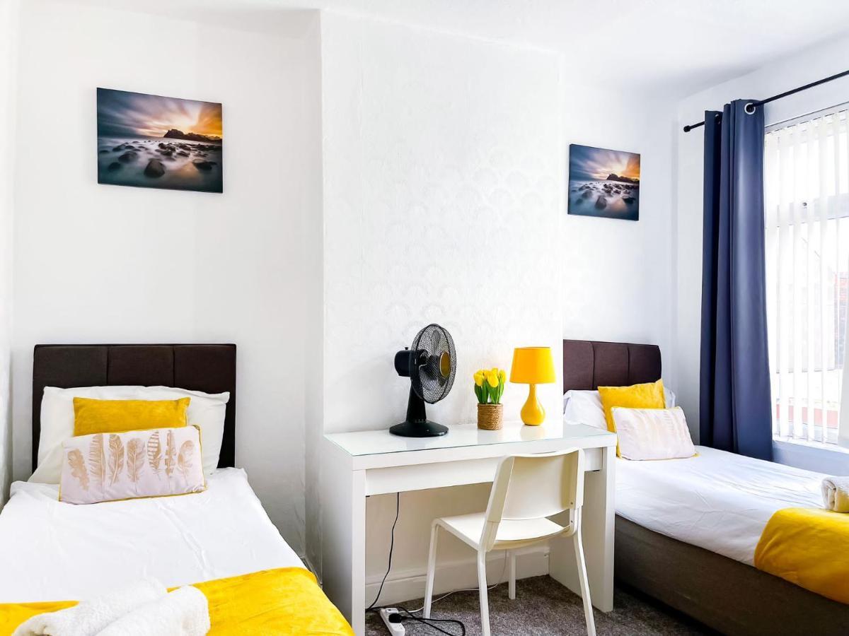 Beautiful 2 Bedroom House - Free Parking - Lt House Лестер Экстерьер фото