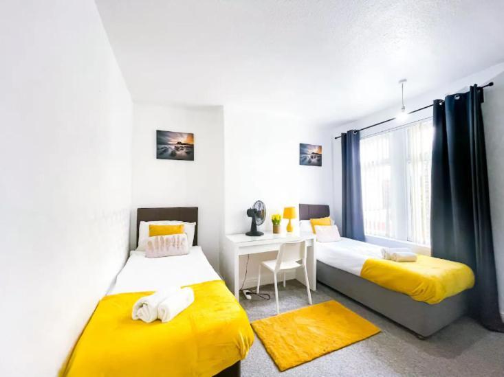 Beautiful 2 Bedroom House - Free Parking - Lt House Лестер Экстерьер фото